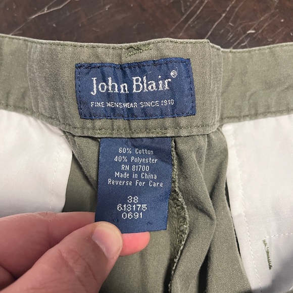 Set of Four Men's Casual Shorts in Blue, Green, Beige, and Cream All Size 38 - Picture 4 of 7